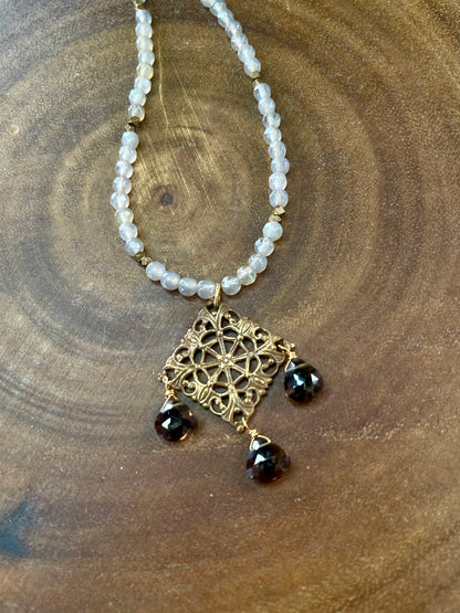 Vintage Inspired Necklace - Agate Necklace - Beaded Necklace