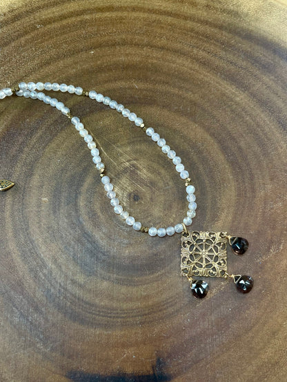 Vintage Inspired Necklace - Agate Necklace - Beaded Necklace