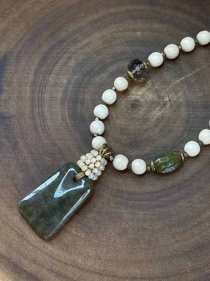Labradorite Necklace - Green Labradorite - Beaded Necklace