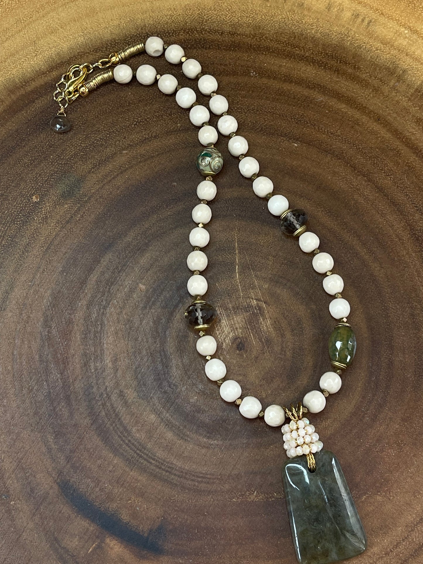 Labradorite Necklace - Green Labradorite - Beaded Necklace