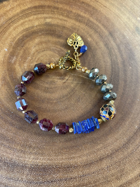 Garnet Bracelet - Beaded Bracelet - Gemstone Bracelet