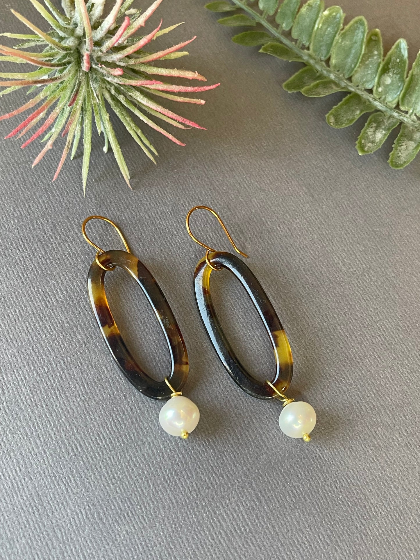 Tortoise Hoop Earrings with Pearl Earrings